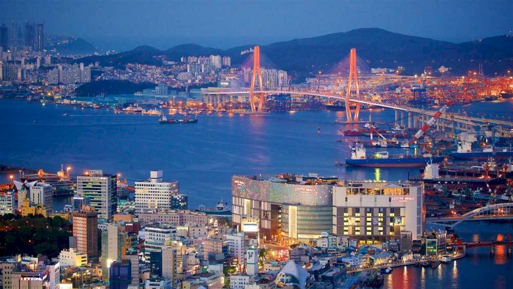Busan là một thành phố biển sôi động